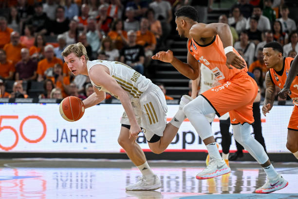 的哲凯赖什 的哲凯赖什