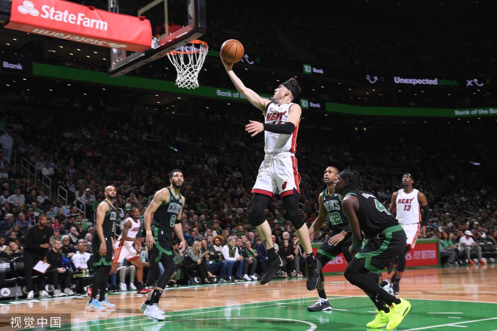 他在禁区前 他在禁区前